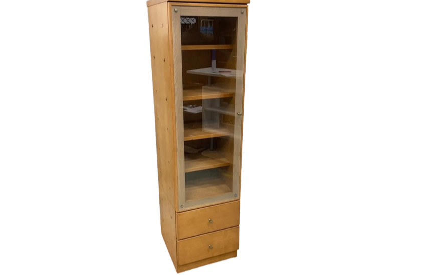 ガラス扉キャビネット/karimoku